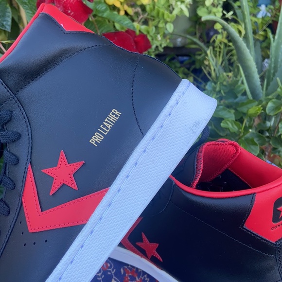 New Pro Leather Mid Converse Sneakers - Picture 4 of 16